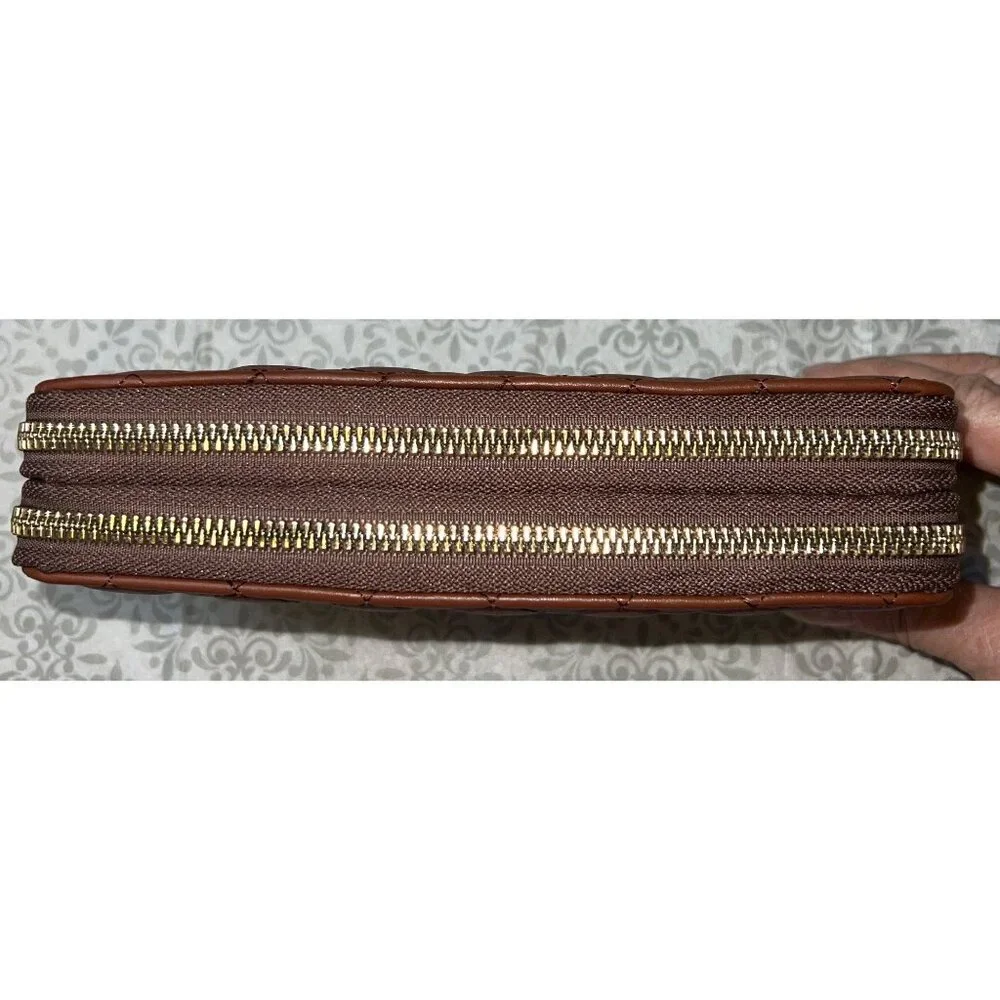 Quilted Brown Faux Leather Zipper Wallet Multiple Compartments w Wrist Strap - Picture 2 of 3